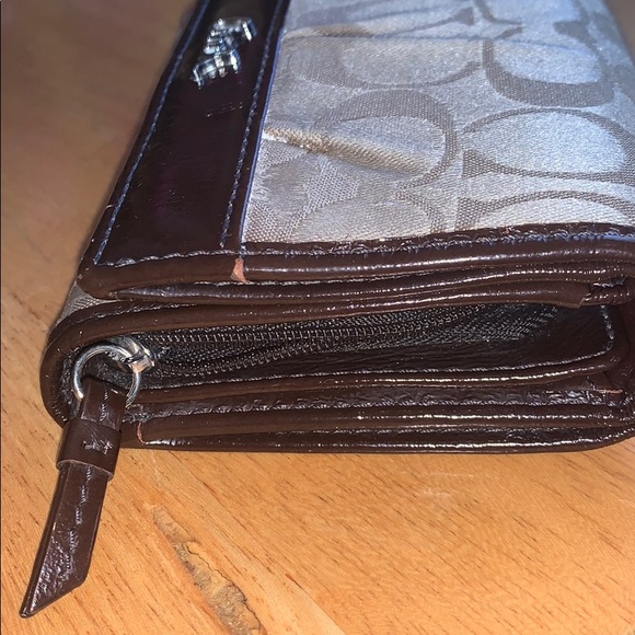 Coach Wallet - Picture 9 of 10